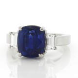 6.26CT Saphire and Diamond Ring 18KT White Gold